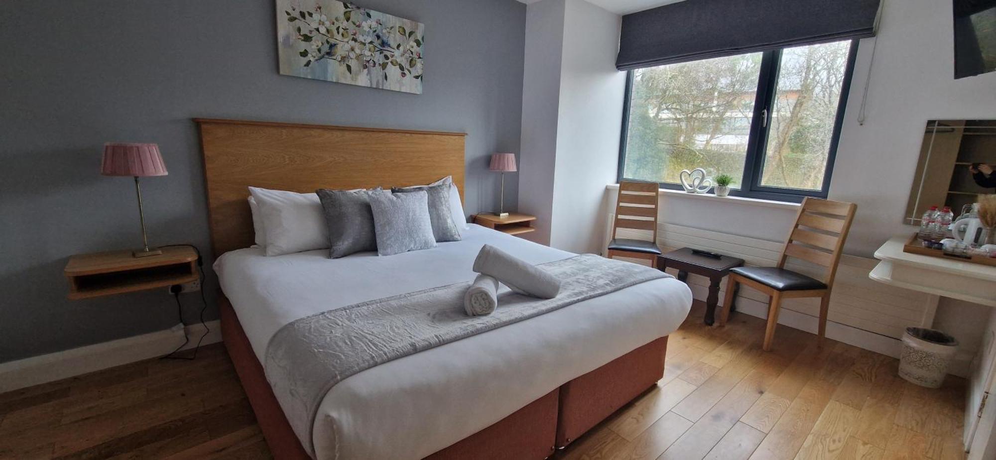 The Cloisters Hotel Dingle Room photo